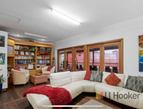 Pemberton Lodge